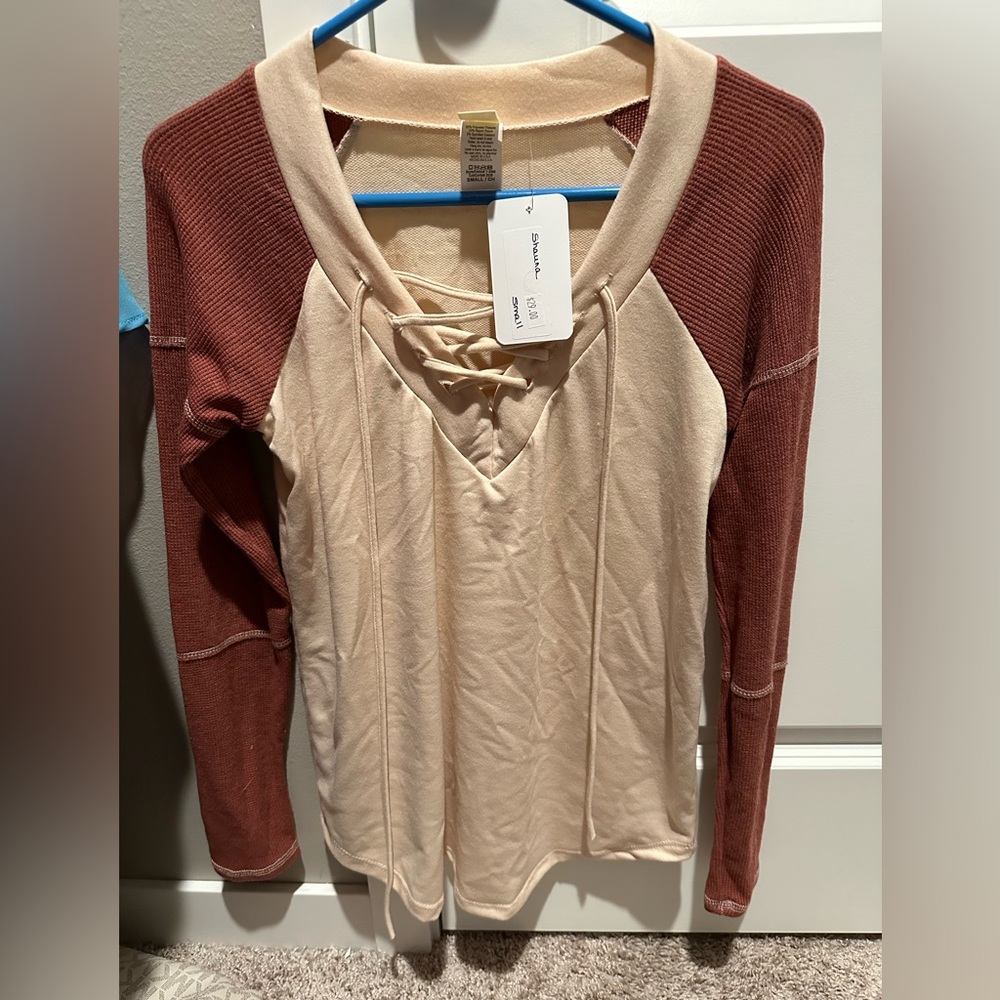 Long sleeve v neck
